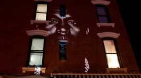 Kanye West dévoile son nouveau single « New Slaves » dans la rue