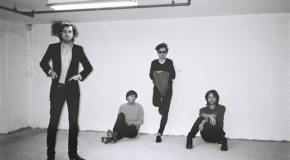 « Trying To Be Cool », le nouveau clip de Phoenix