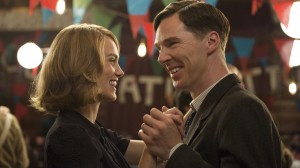 Joan Clarke et Alan Turing dans Imitation game